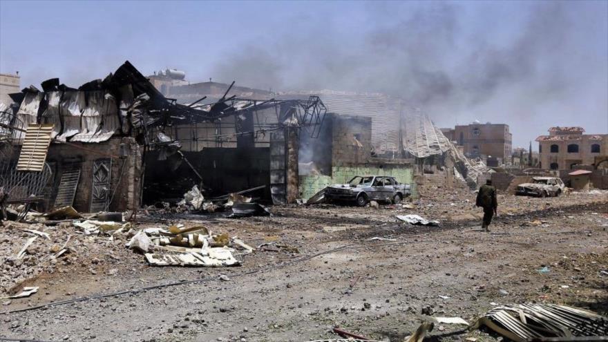 Una casa yemení destruida por un ataque aéreo saudí.