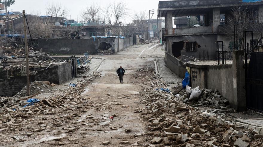 Escombros provocados como consecuencia de enfrentamientos entre el PKK y fuerzas turcas en la ciudad suroriental de Silopi, 19 de enero de 2016.