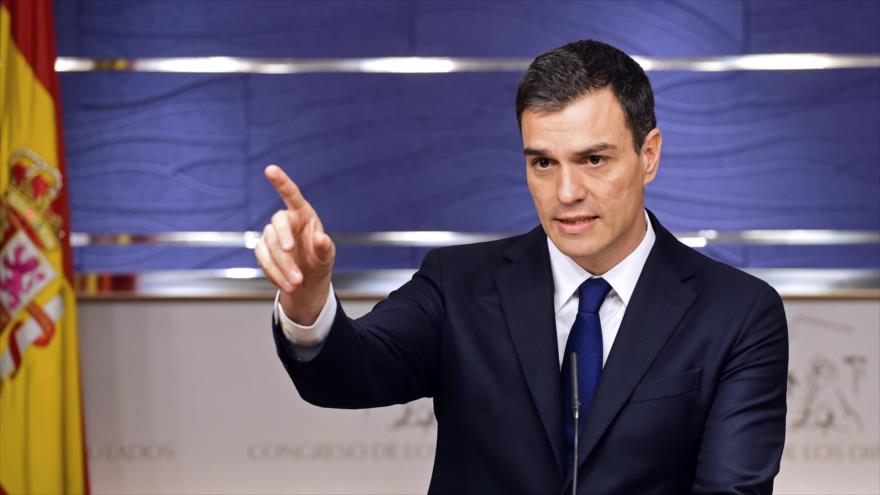 Secretario general del Partido Socialista Obrero Español (PSOE), Pedro Sánchez, durante una conferencia de prensa en el Congreso de los Diputados de España, 22 de enero de 2016.