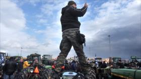 Griegos vuelven a protestar contra reforma de pensiones propuesta por Tsipras