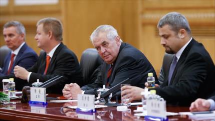 Presidente checo llama a proteger fronteras con 28.000 efectivos