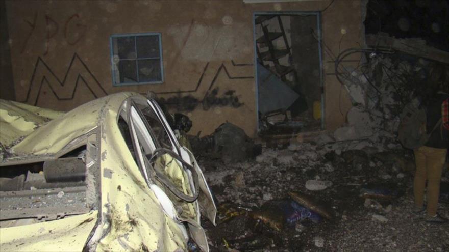 Una casa afectada por la explosión de un coche bomba en Qamishli, sita en el noreste sirio.