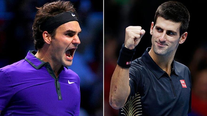 Novak Djokovic y Roger Federer (izqda.).