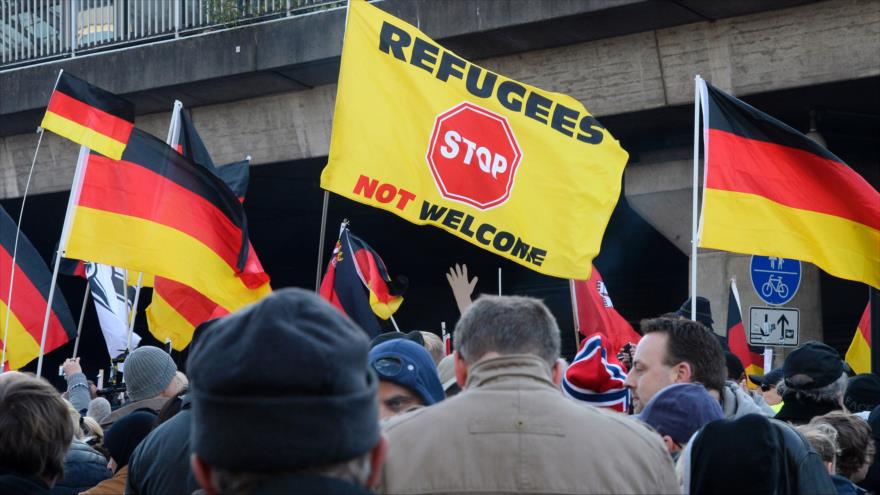 Una manifestación de partidarios del movimiento xenófobo alemán PEGIDA contra la acogida de inmigrantes en este país.