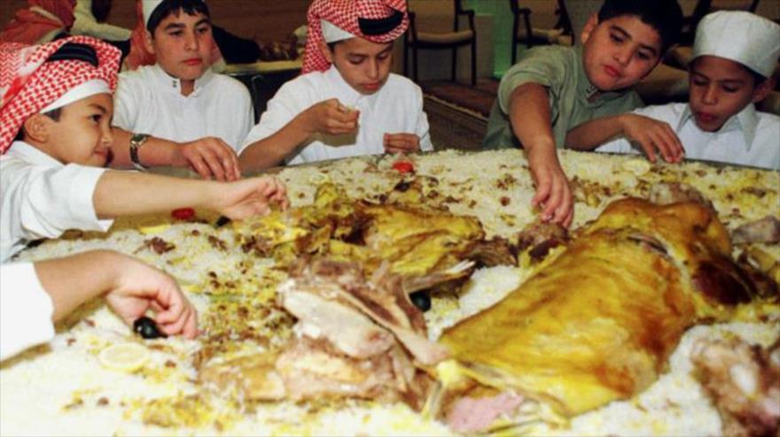 Los saudíes desperdician enormes cantidades de alimentos.