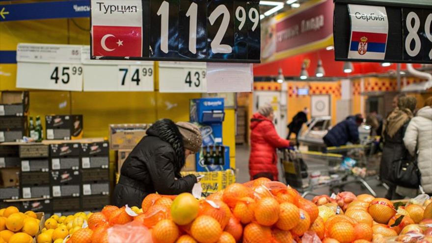 Frutas turcas en el mercado de Omsk, en Rusia.