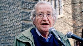 Chomsky: Crímenes del Occidente resultan en flujo de refugiados a UE