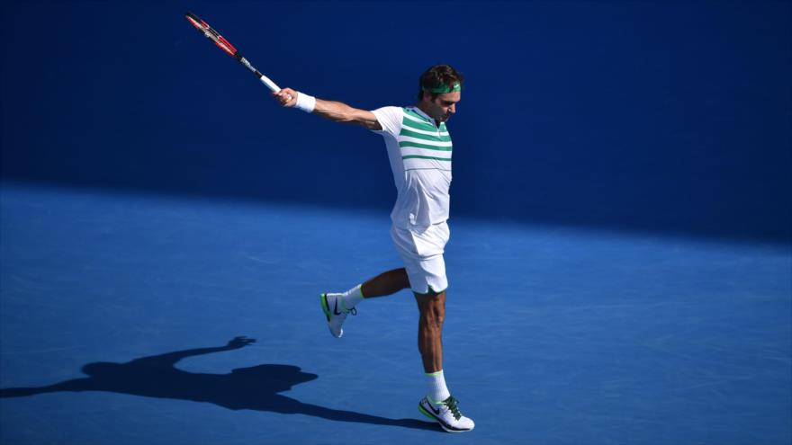 El suizo Roger Federer durante el partido contra el checo Tomas Berdych en el Abierto de Australia celebrado en Melbourne, 26 de enero de 2016.
