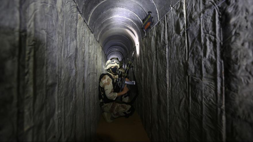 Un túnel utilizado por combatientes de Resistencia palestina en Gaza para suministrar las necesidades básicas de los palestinos en la Franja de Gaza.