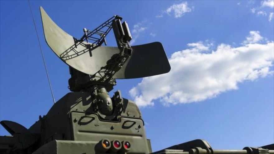 Irán prueba con éxito su radar más nuevo de banda L