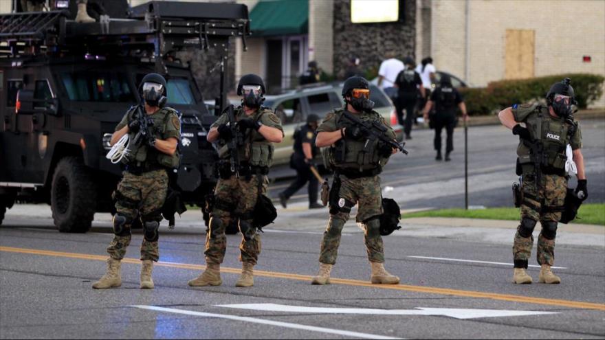 Agentes de Policía estadounidense en la ciudad de Ferguson (en Misuri, centro-este de EE.UU.).