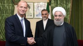 Irán firma preacuerdo con Airbus para comprar 118 aviones 