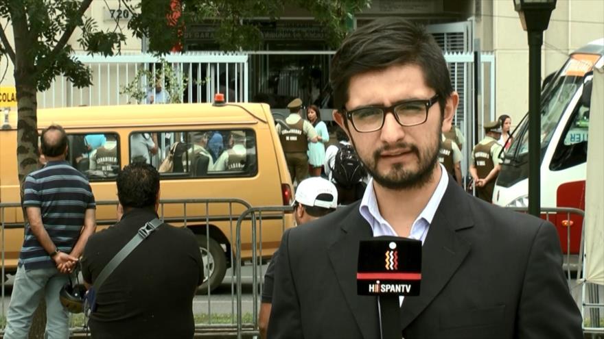 Imputan por delitos tributarios a familiar de presidenta de Chile