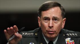 Pentágono no degradará a Petraeus por filtrar información clasificada
