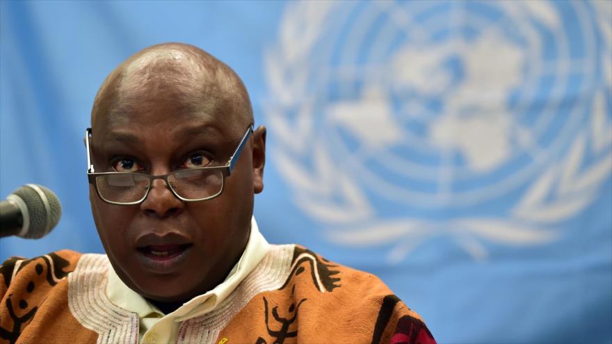 El relator especial de la ONU sobre derechos de reunión pacífica y asociación, Maina Kiai, interviene en una conferencia de prensa al concluir su visita de una semana a Seúl, capital de Corea del Sur, 29 de enero de 2016.