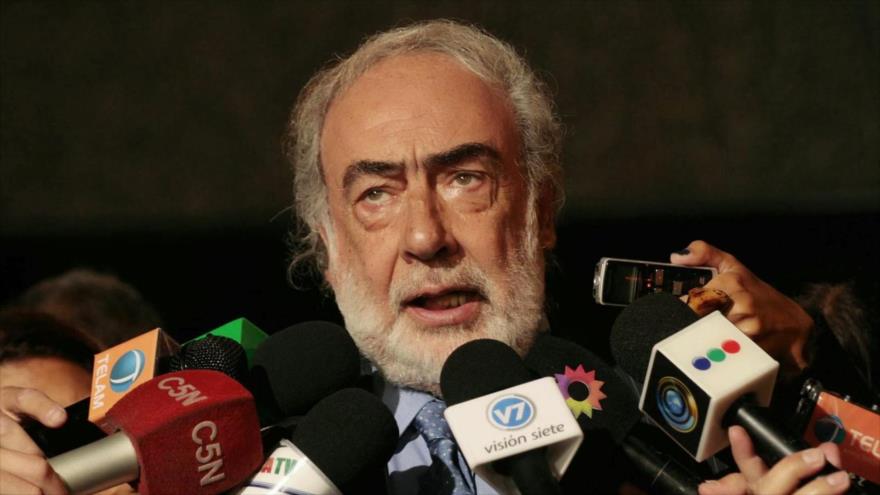 El letrado argentino, Eduardo Barcesat, autor de la denuncia.