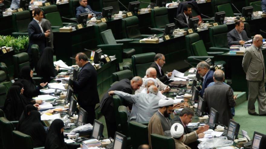 Una sesión plenaria del Parlamento iraní.