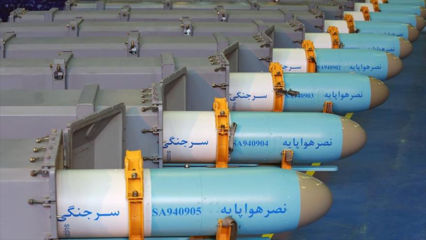 Los primeros misiles avanzados aire-aire Nasr, de fabricación iraní, entregados a la Fuerza Aérea iraní, 9 de febrero de 2016.
