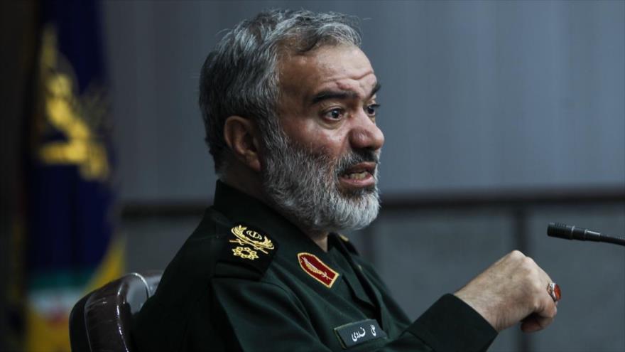 Comandante de la Fuerza Naval del Cuerpo de Guardianes de la Revolución Islámica (CGRI), el contralmirante Ali Fadavi.