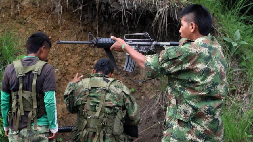 Miembros menores de edad de las FARC.