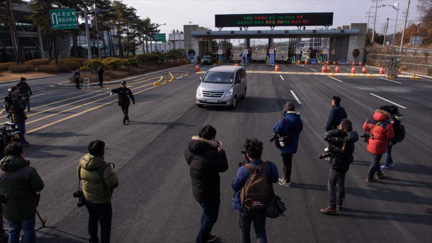 El acceso al complejo industrial de Kaesong entre las dos Coreas, 11 de febrero de 2016.