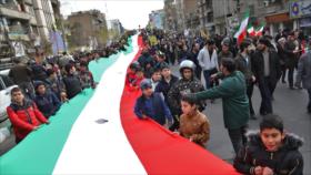 Marcha nacional por victoria de la Revolución Islámica de Irán