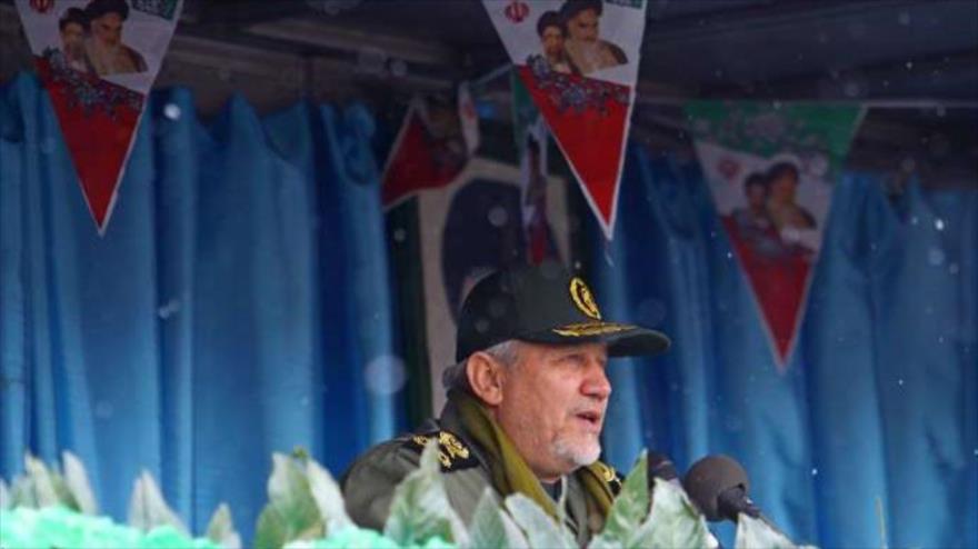 El general de división Yahya Rahim Safavi, asesor del Líder de la Revolución Islámica de Irán, en la ceremonia del 37º aniversario de Revolución Islámica en Hamedan, oeste de Irán. 11 de febrero de 2016