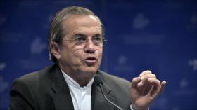 Ecuador ve “irrespetuosa” reacción de Cameron por Assange