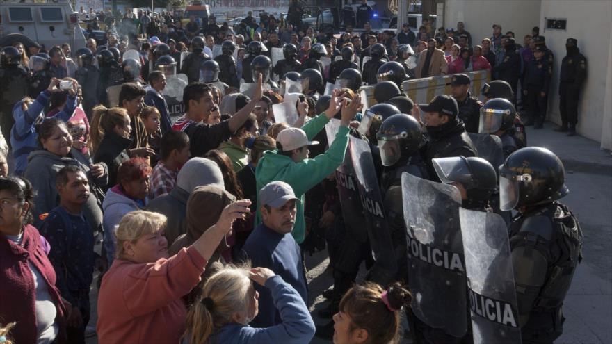 Enfrentamientos entre Policía mexicana y familiares de reclusos