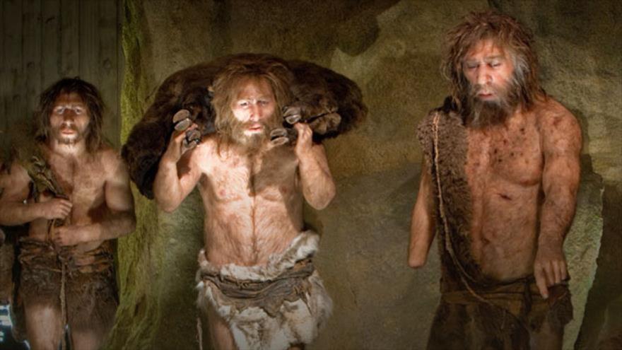 Unas estatuas simbólicas del hombre de Neandertal, en el museo de Neanderthal de Alemania.