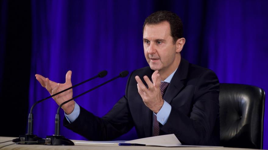 El presidente de Siria, Bashar al-Asad, ofrece un discurso, 15 de febrero de 2016.