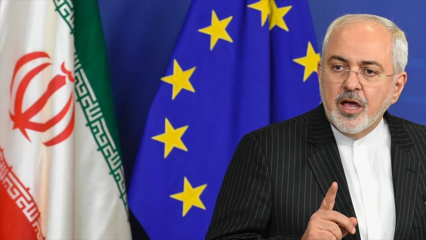 El canciller iraní, Mohamad Yavad Zarif, ofrece una conferencia de prensa en sede de la Comisión Europea en Bruselas, Bélgica. 15 de febrero de 2016