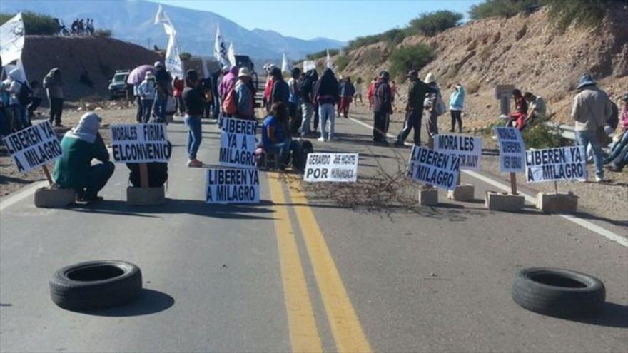 Carreteras cortadas en Argentina por quienes piden la liberación de la dirigente social Milagro Sala.