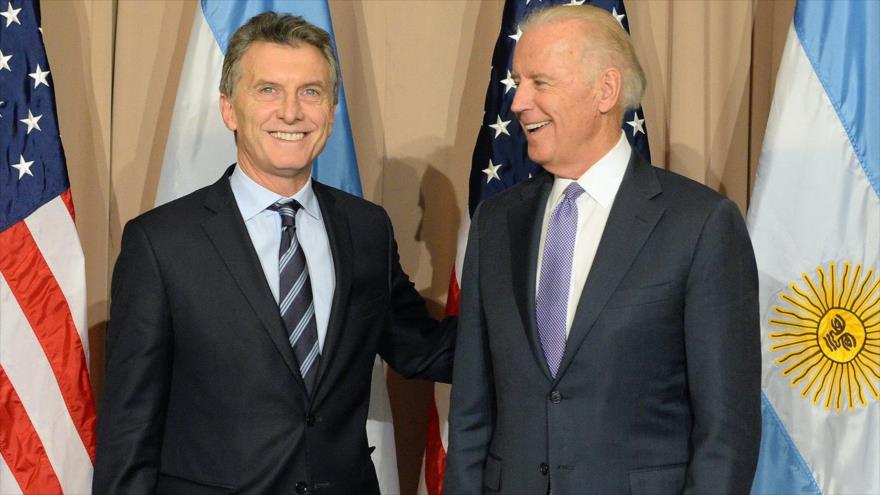 El presidente de Argentina, Mauricio Macri (izqda.), y el vicepresidente de EE.UU., Joe Biden.