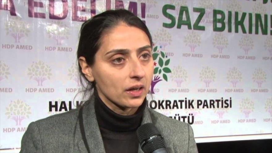 Feleknas Uca, diputada del Partido Democrático de los Pueblos de Turquía (HDP, por sus siglas en turco).