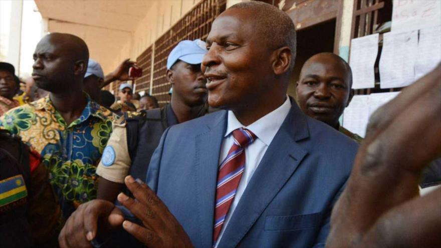 Faustin Archange Touadéra, en la segunda vuelta de las elecciones presidenciales de la República Centroafricana, 14 de febrero de 2016.