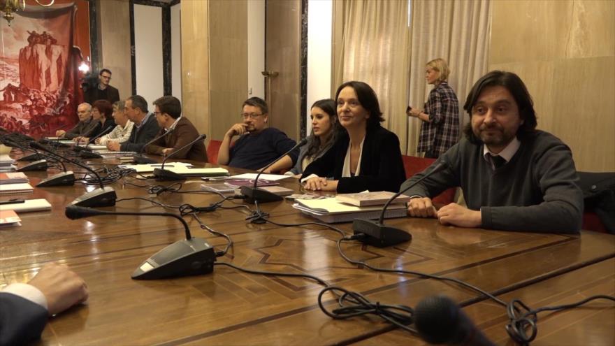 Reunión entre grupos de trabajo del PSOE, Podemos, Compromís, y la Izquierda Unida, 22 de febrero de 2016.