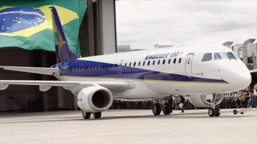 Un avión de pasajeros de la compañía brasileña Embraer.