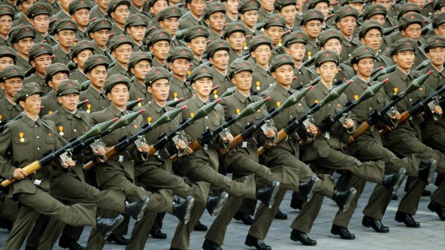 Integrantes del Ejército de Corea del Norte durante un desfile militar.
