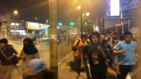 Policía de Perú arresta a decenas de manifestantes contra el TPP