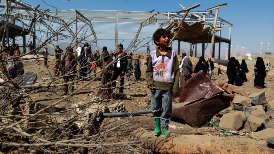 Edificios destruidos en Saná (capital yemení) por los bombardeos de los cazas de Arabia Saudí, 25 de febrero de 2016.