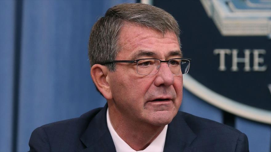 El secretario de Defensa de Estados Unidos, Ashton Carter, durante una conferencia de prensa en el Pentágono, 29 de febrero de 2016.