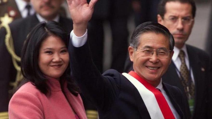 Candidata a la Presidencia de Perú, keiko Fujimori y su padre, expresidente peruano (1990-2000), Alberto Fujimori.