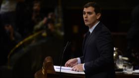 Rivera pide el apoyo del PP a Sánchez, aunque exige que se vaya Rajoy
