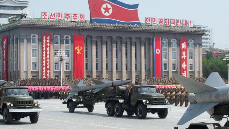 Los misiles balísticos intercontinentales (ICBM, en inglés) del Ejército de Corea del Norte, en una demostración militar en la capital Pyongyang.