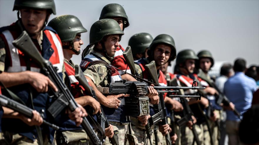 Fuerzas turcas cerca de la frontera con Siria. 