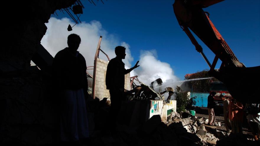 Ruinas causadas por un ataque saudí contra un barrio residencial en la ciudad de Saná, capital de Yemen.