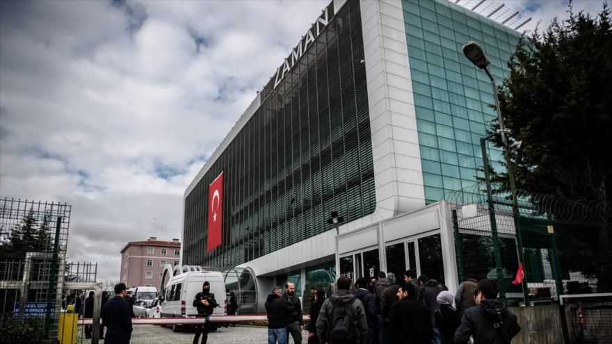 Oficina principal del diario Zaman, Estambul, Turquía.