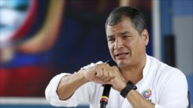 Correa repudia propaganda mundial contra Chávez