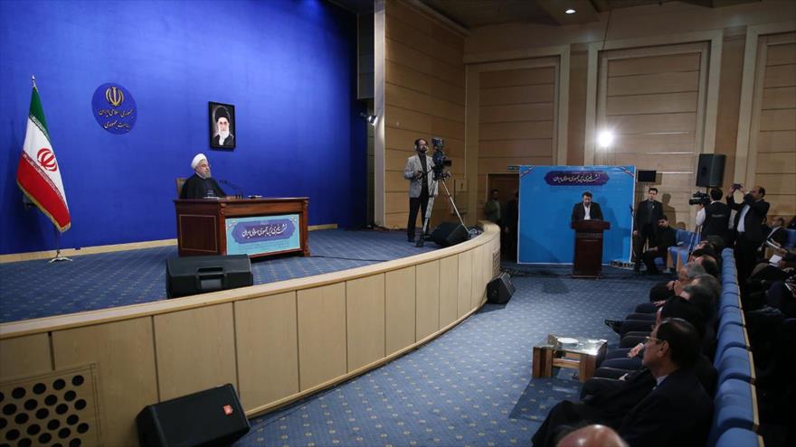 El presidente de Irán, Hasan Rohani, ofrece una rueda de prensa en Teherán. 6 de marzo de 2016